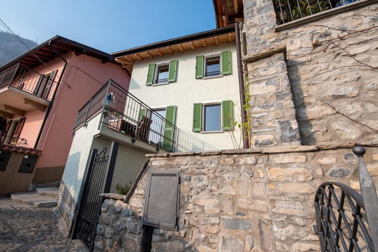 Lora Villa, With Lake View Ossuccio Екстер'єр фото