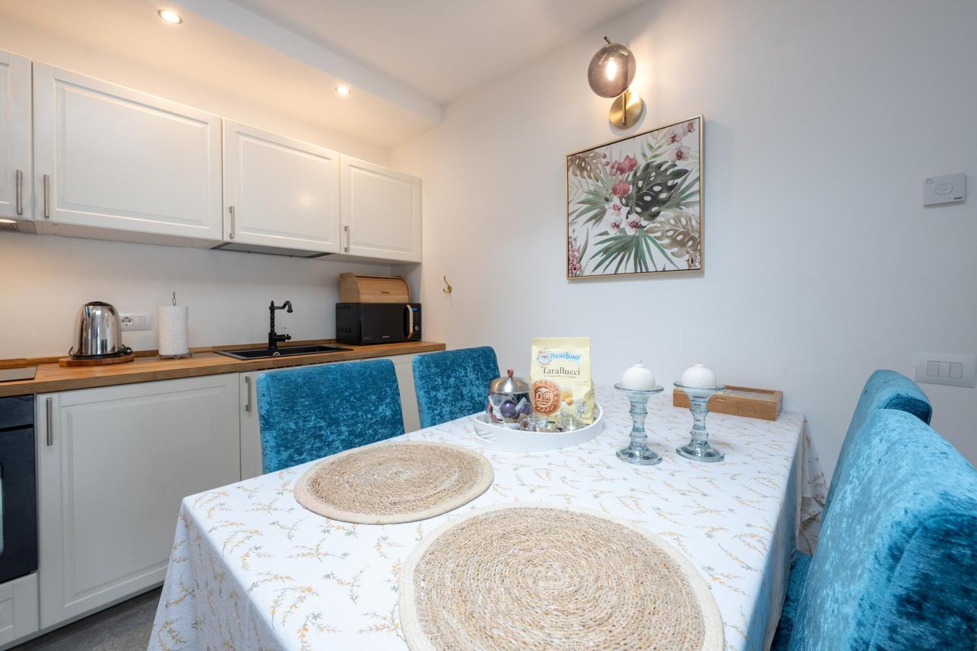 Lora Villa, With Lake View Ossuccio Екстер'єр фото