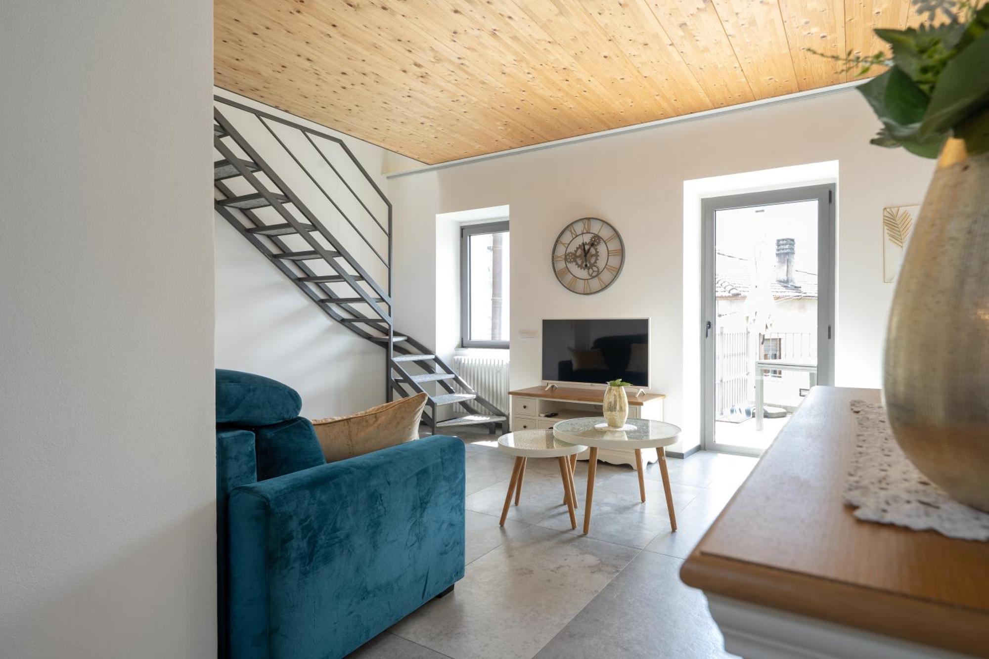 Lora Villa, With Lake View Ossuccio Екстер'єр фото