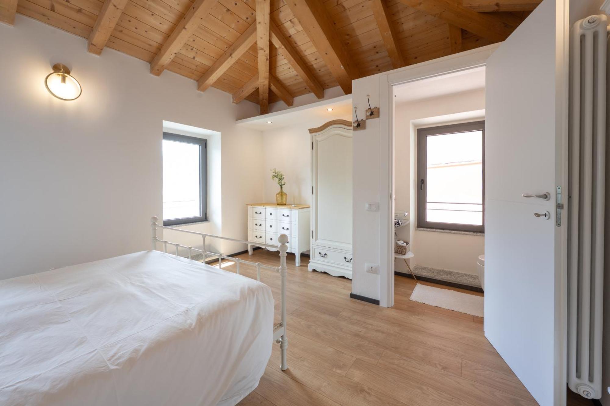 Lora Villa, With Lake View Ossuccio Екстер'єр фото