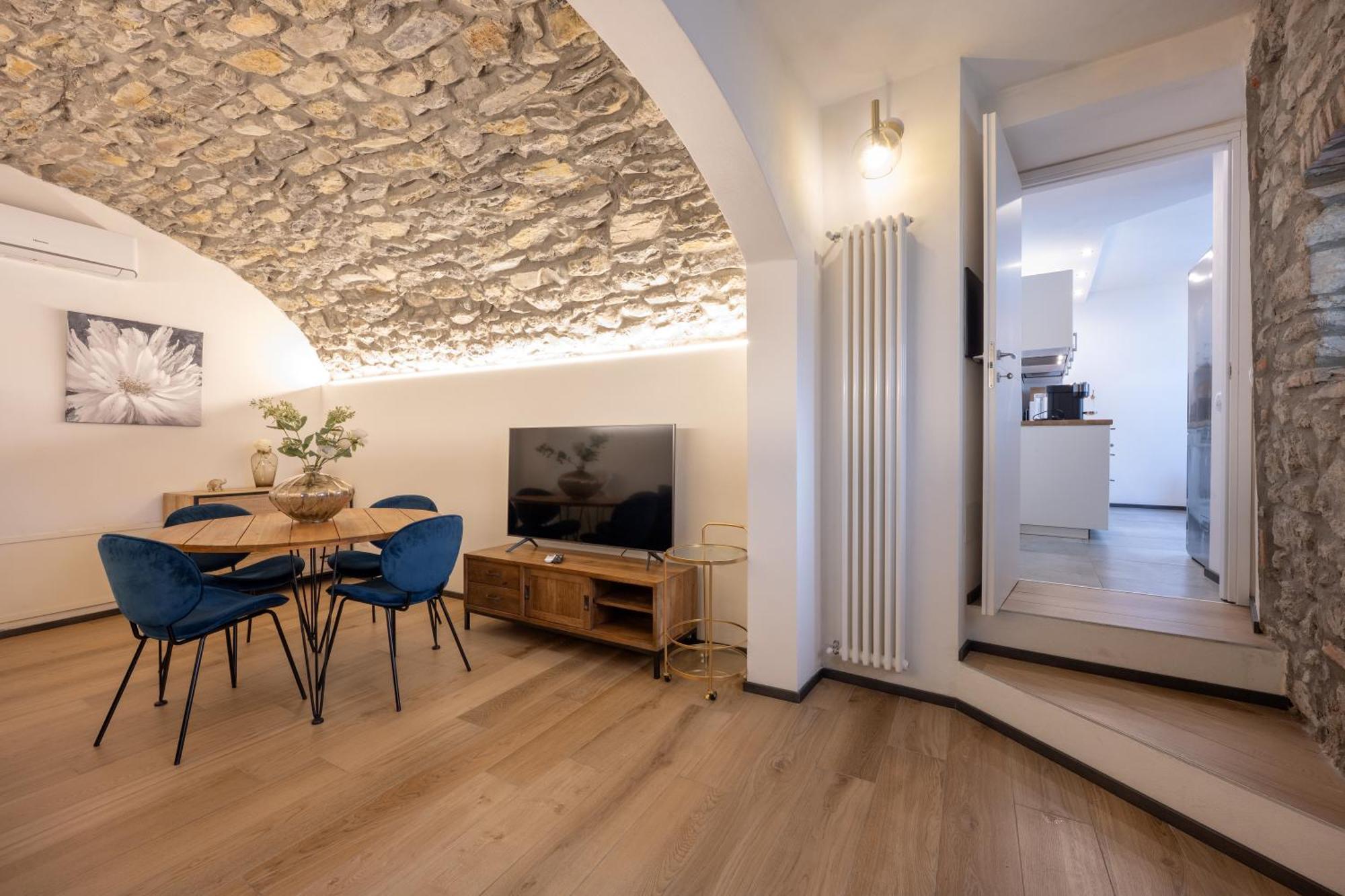 Lora Villa, With Lake View Ossuccio Екстер'єр фото